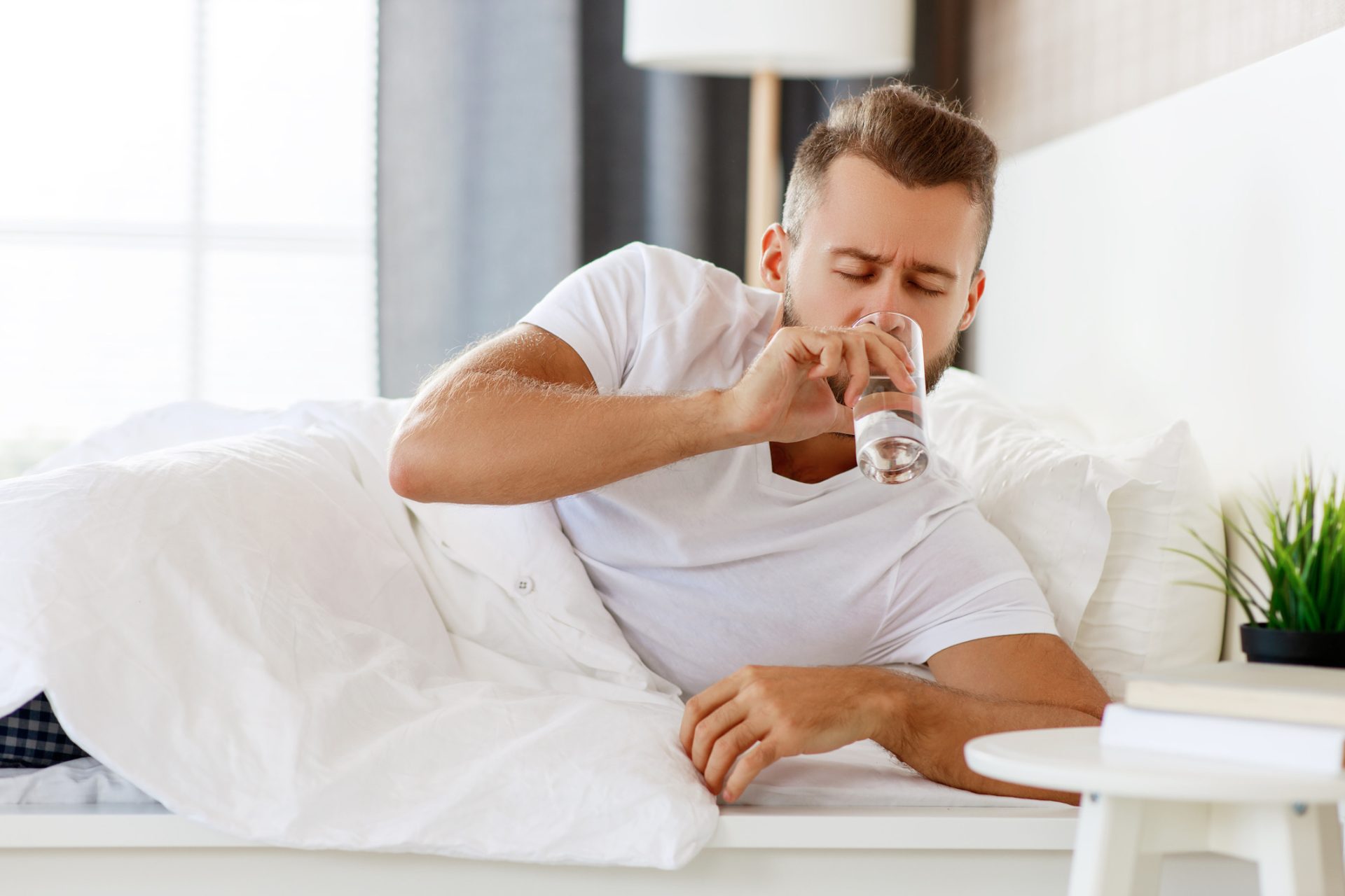 Why You Should Drink Water Before Bed (And What Kind)